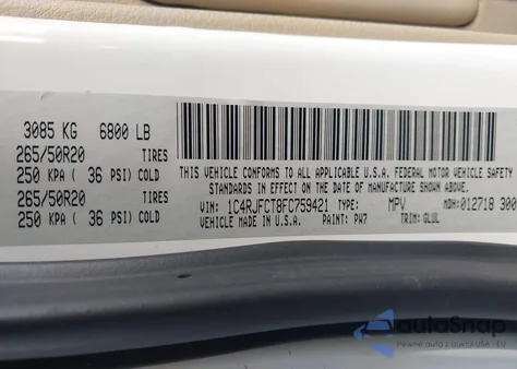 2015 Jeep Grand Cherokee Overland z USA, uszkodzony, nr VIN 1C4RJFCT8FC759421